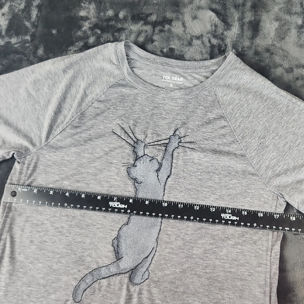 Tek Gear, On The Go Gear, Gray Cat Print Shirt Small